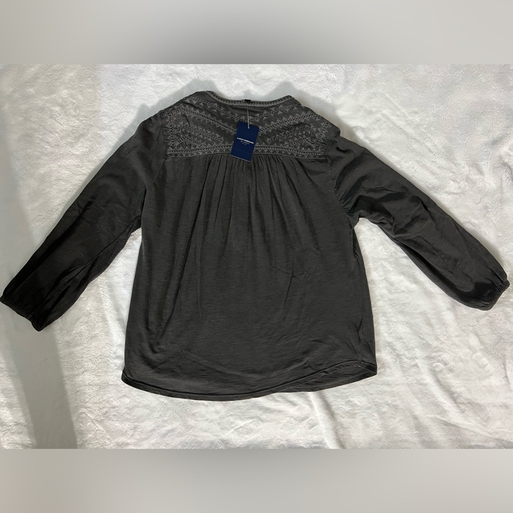 Lucky Brand Trim Mix Women's Long Sleeve Henley Shirt in Asphalt - M of girl